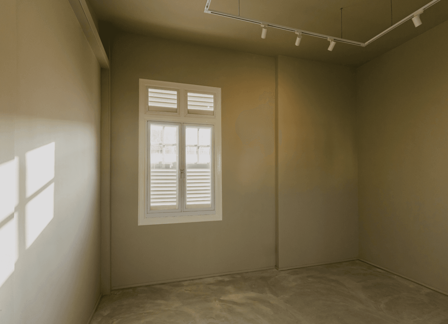 Blank Space gallery image 1